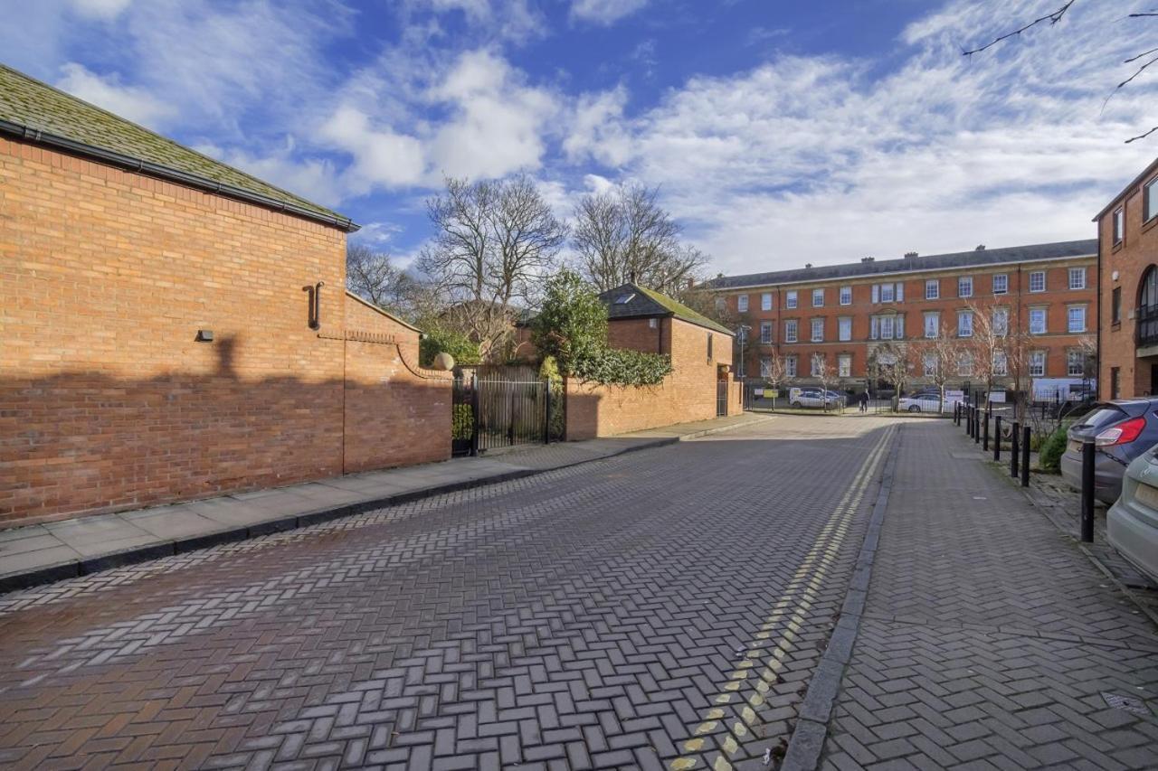 The Beehive Studio Apartment York Exterior photo